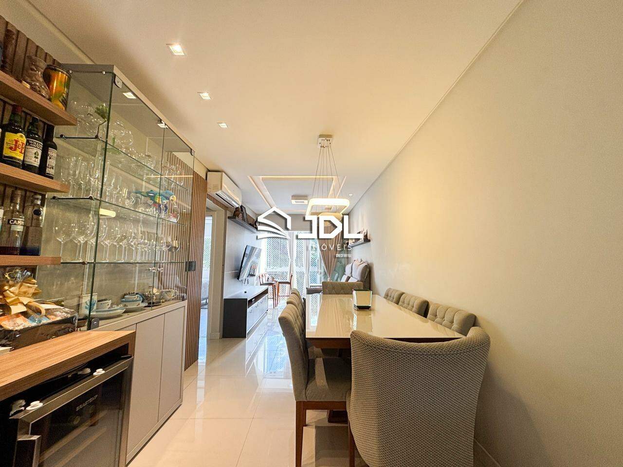 Apartamento à venda no bairro Velha: 