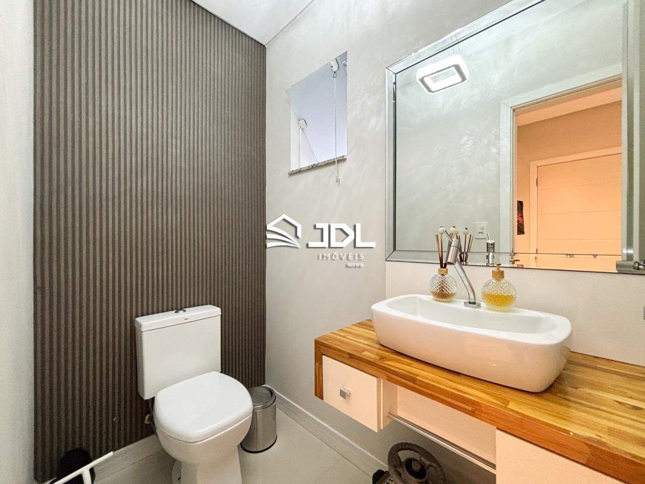 Apartamento à venda no bairro Velha: