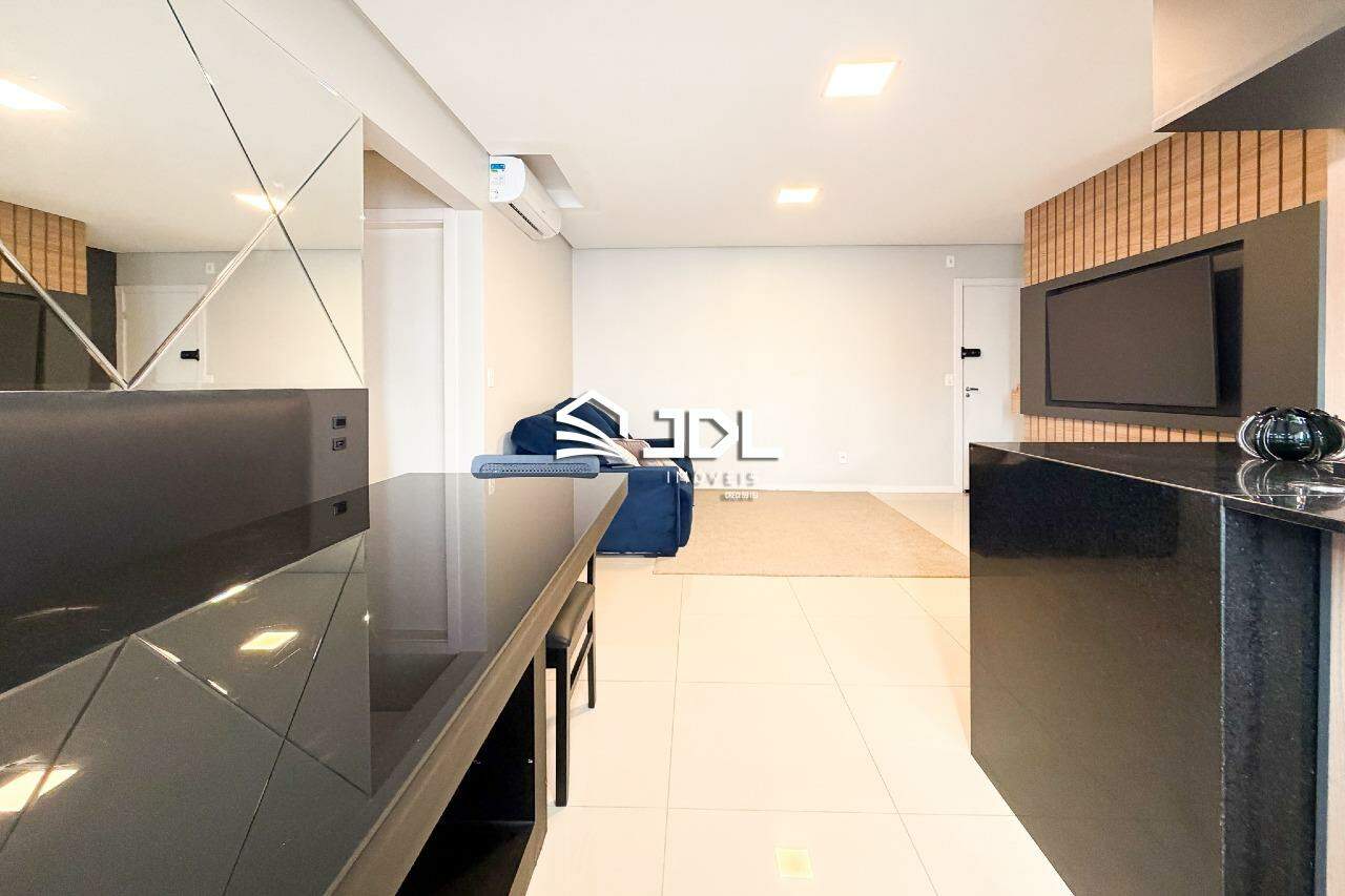 Apartamento à venda no bairro Salto Weissbach: 