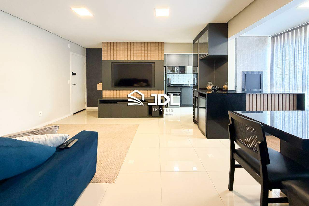 Apartamento à venda no bairro Salto Weissbach: 