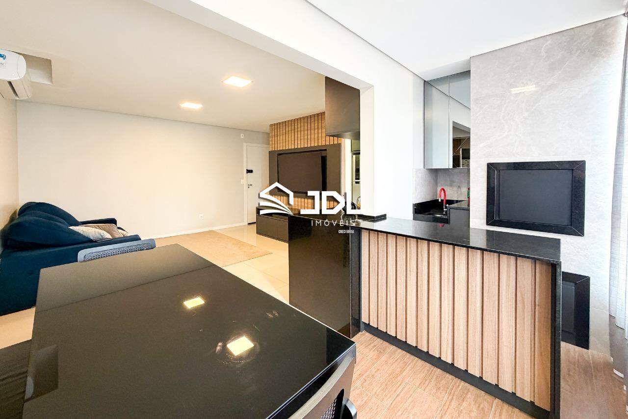 Apartamento à venda no bairro Salto Weissbach: 