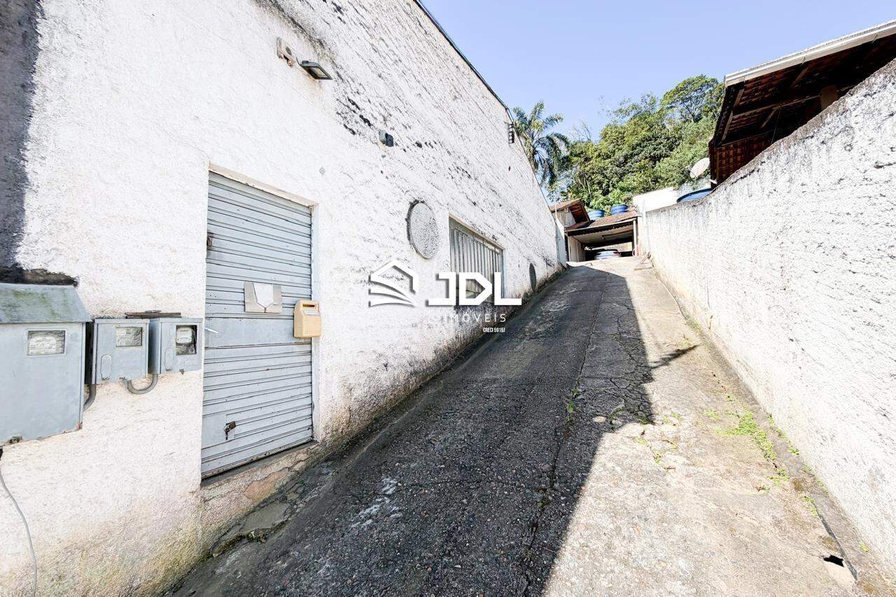Galpão à venda no bairro Velha Central: