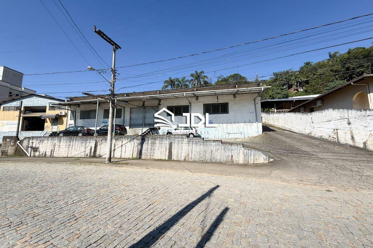 Galpão à venda no bairro Velha Central: 