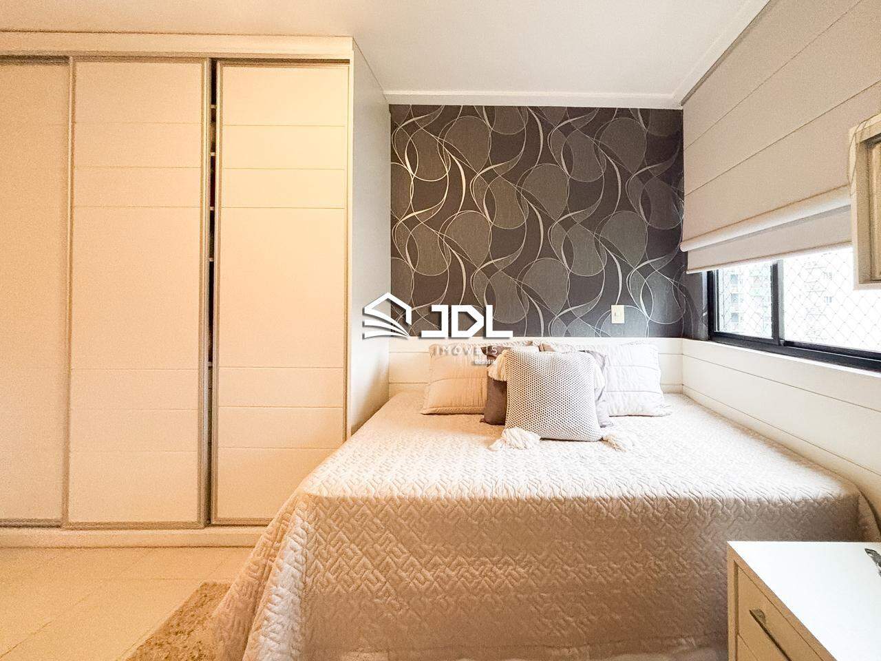 Apartamento à venda no bairro Vila Nova: 