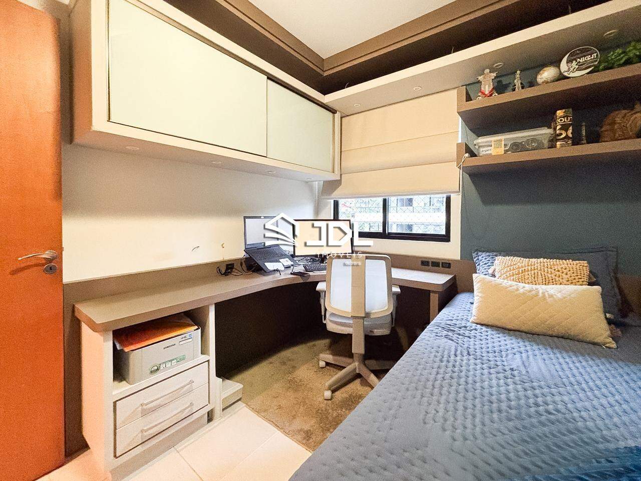 Apartamento à venda no bairro Vila Nova: 