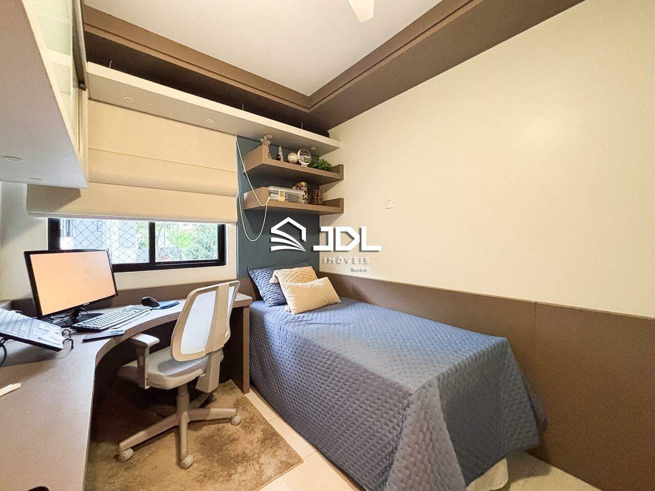 Apartamento à venda no bairro Vila Nova: 