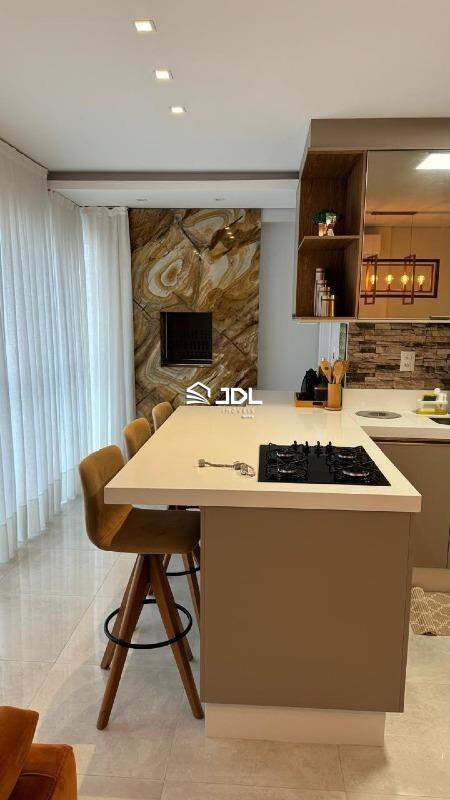 Apartamento à venda no bairro Centro: