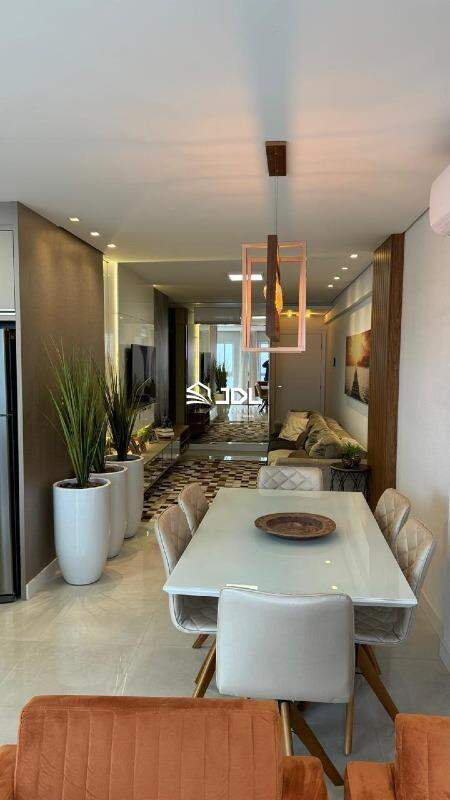 Apartamento à venda no bairro Centro: