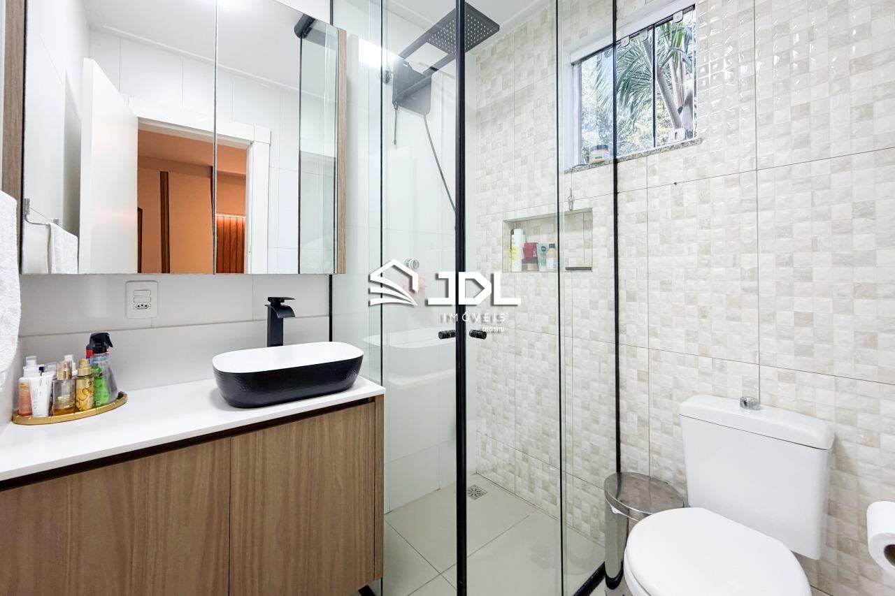 Casa à venda no bairro Ponta Aguda: