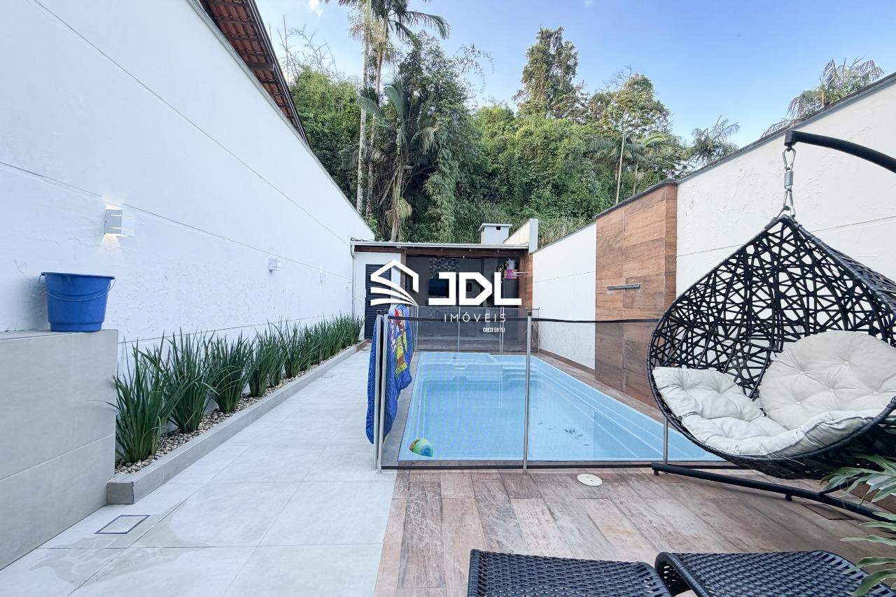 Casa à venda no bairro Ponta Aguda: 