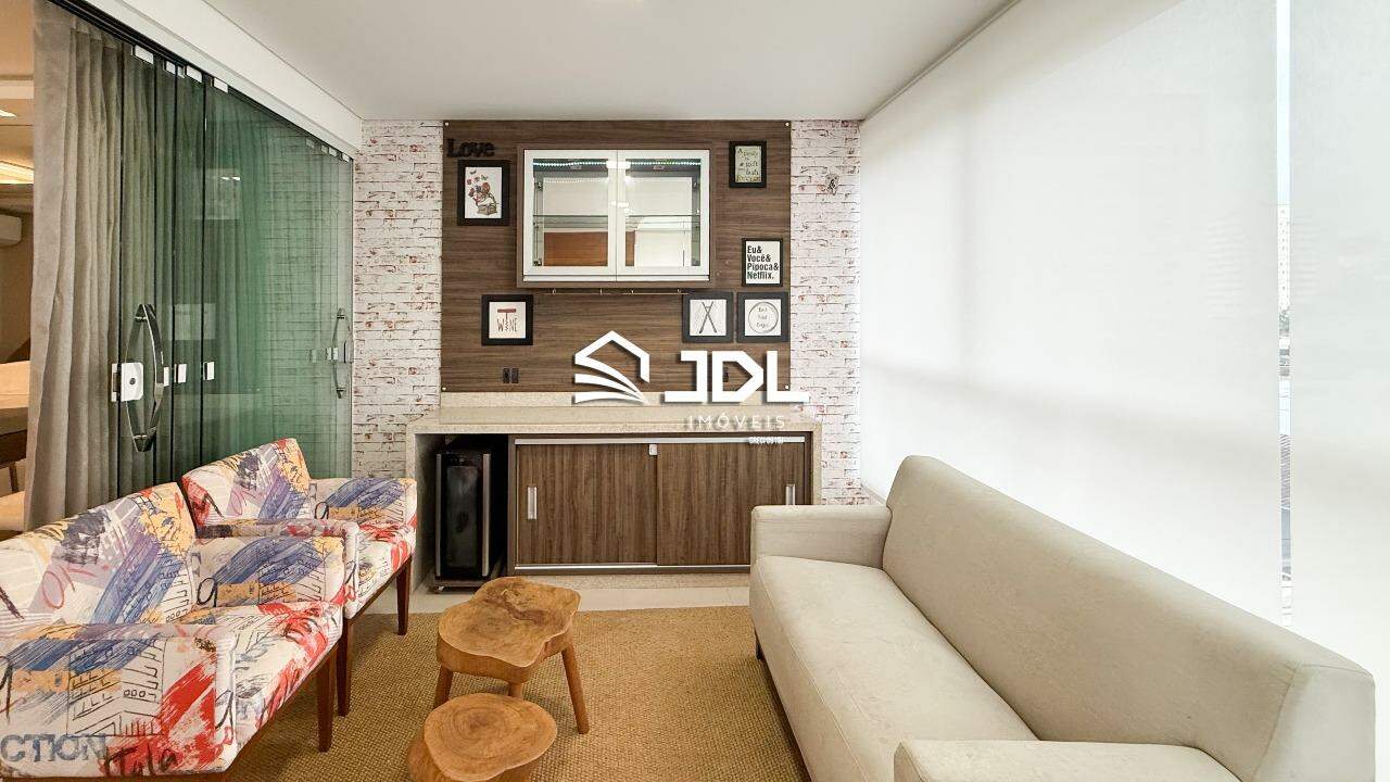 Apartamento à venda no bairro Vila Nova: