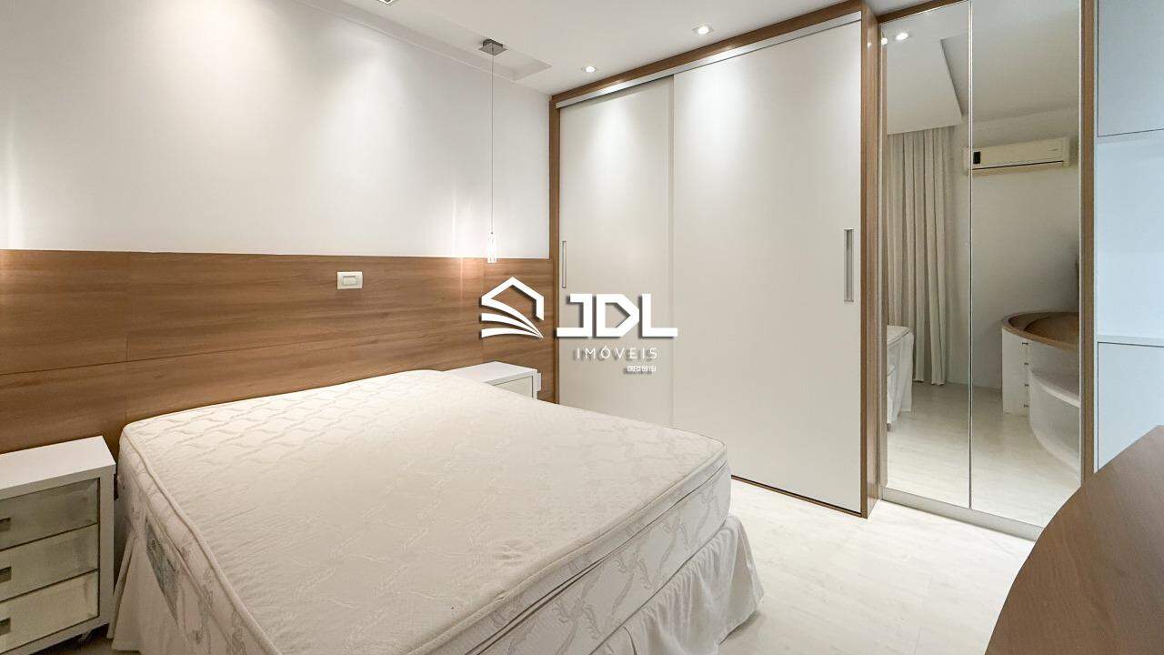 Apartamento à venda no bairro Vila Nova: