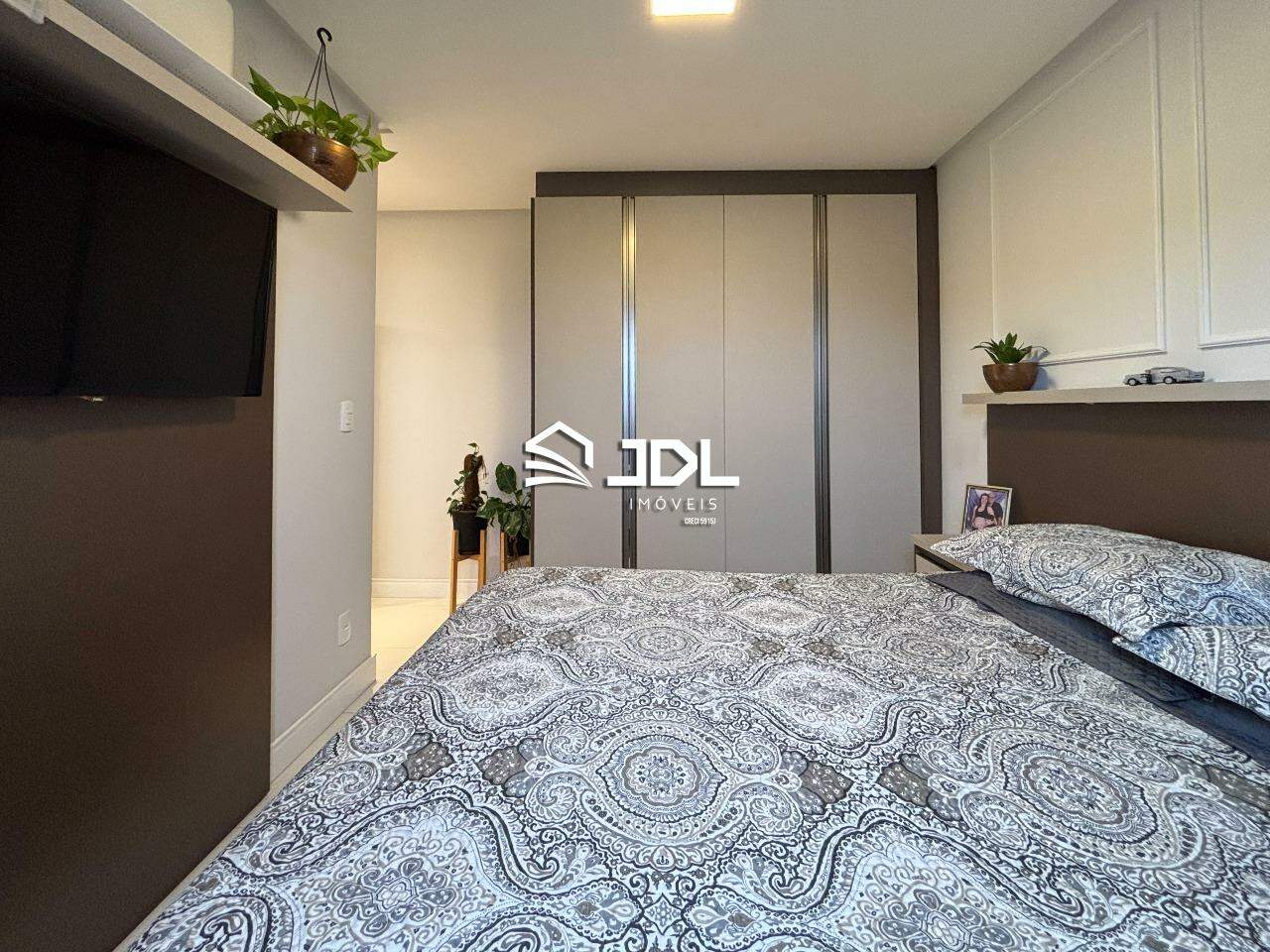 Apartamento à venda no bairro Água Verde: 