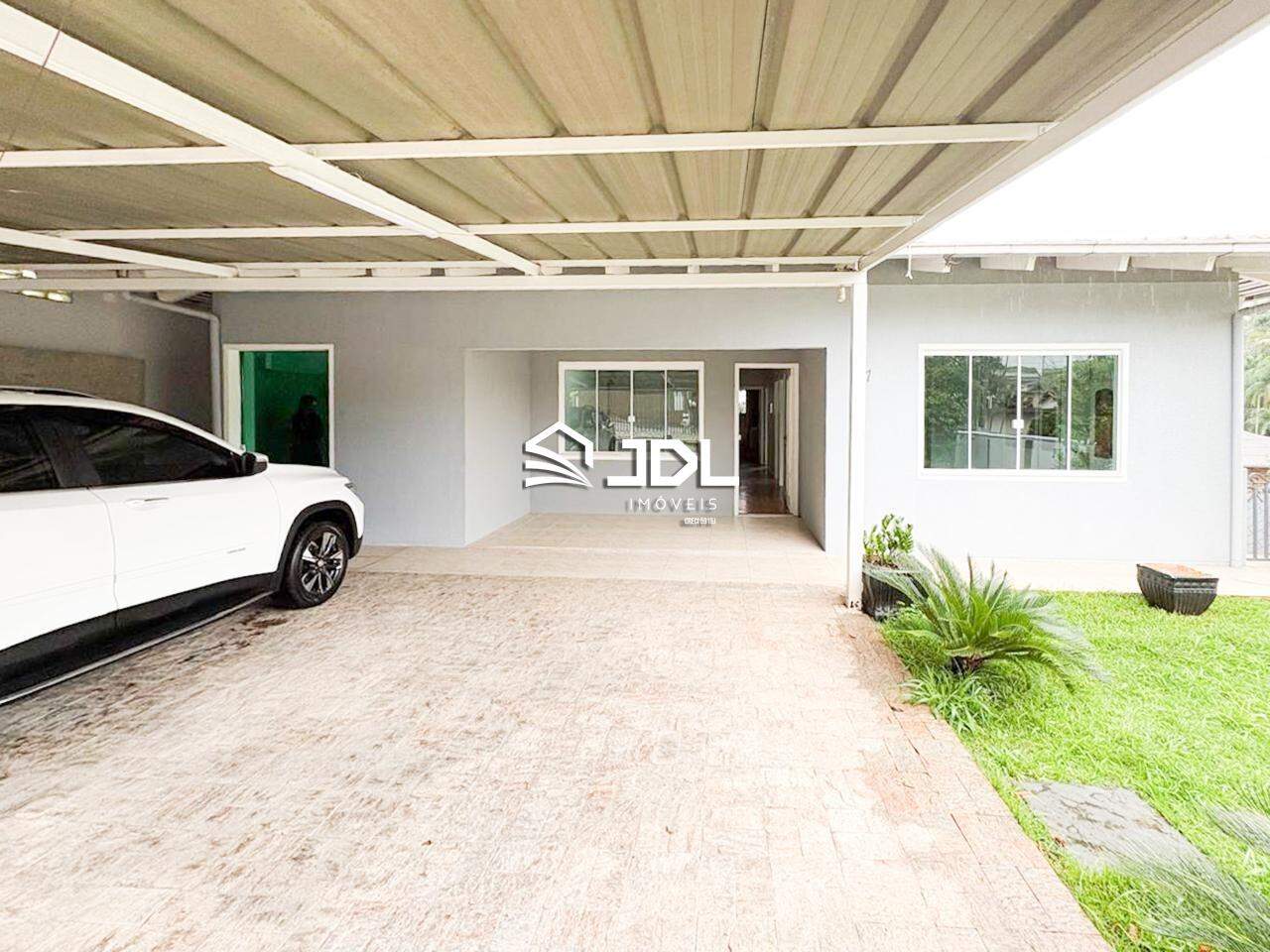Casa à venda no bairro Escola Agrícola: 