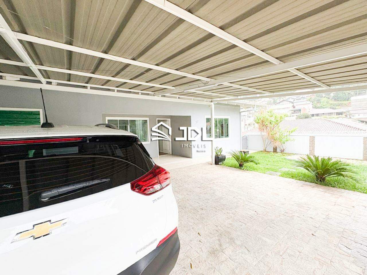 Casa à venda no bairro Escola Agrícola: 
