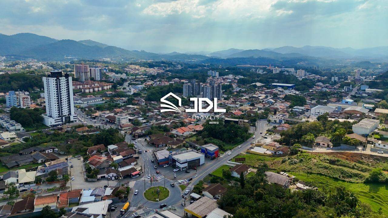 Terreno à venda no bairro Água Verde: