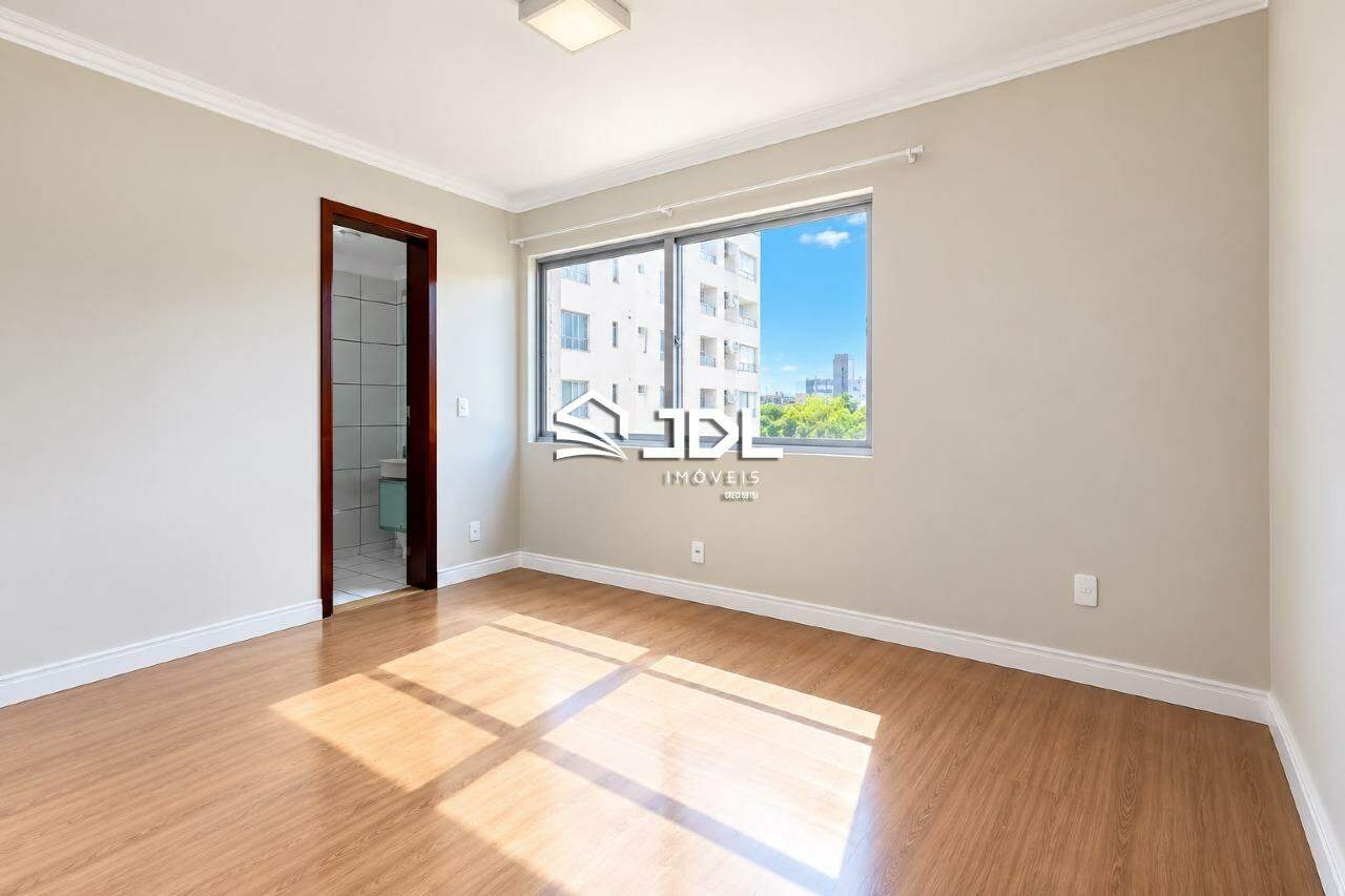 Apartamento à venda no bairro Victor Konder: 