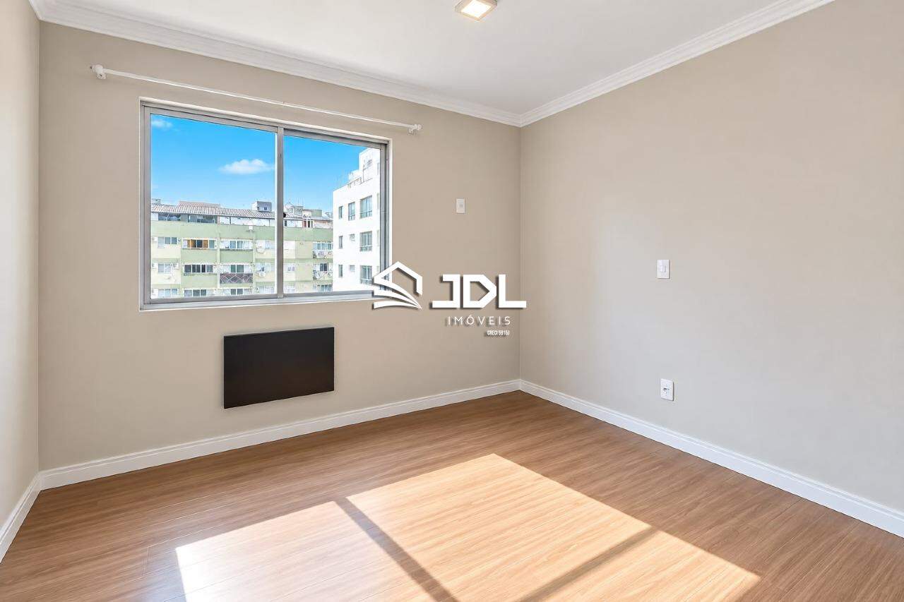 Apartamento à venda no bairro Victor Konder: 