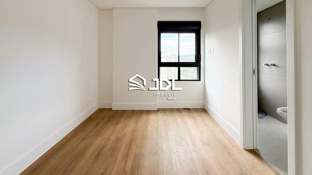 Apartamento à venda no bairro Vila Nova: 