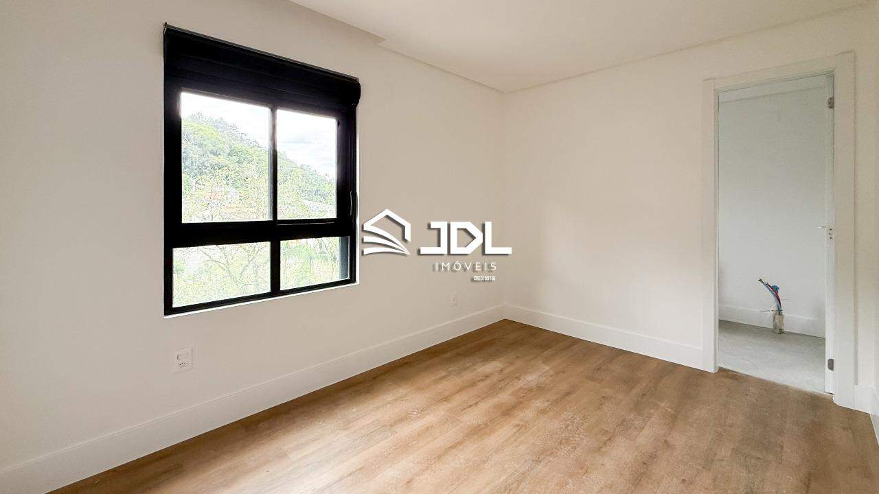 Apartamento à venda no bairro Vila Nova: 