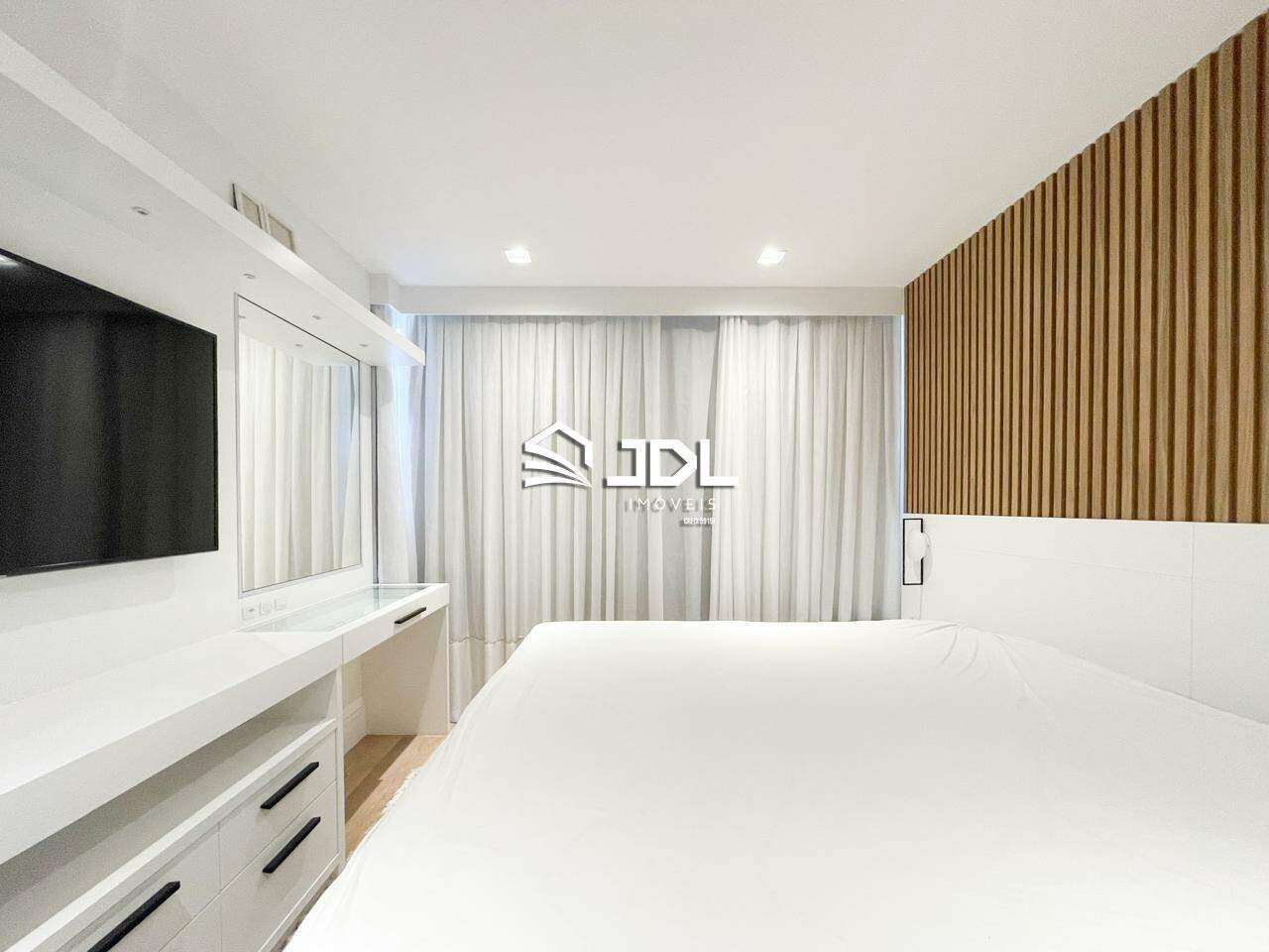 Apartamento à venda no bairro Velha: 
