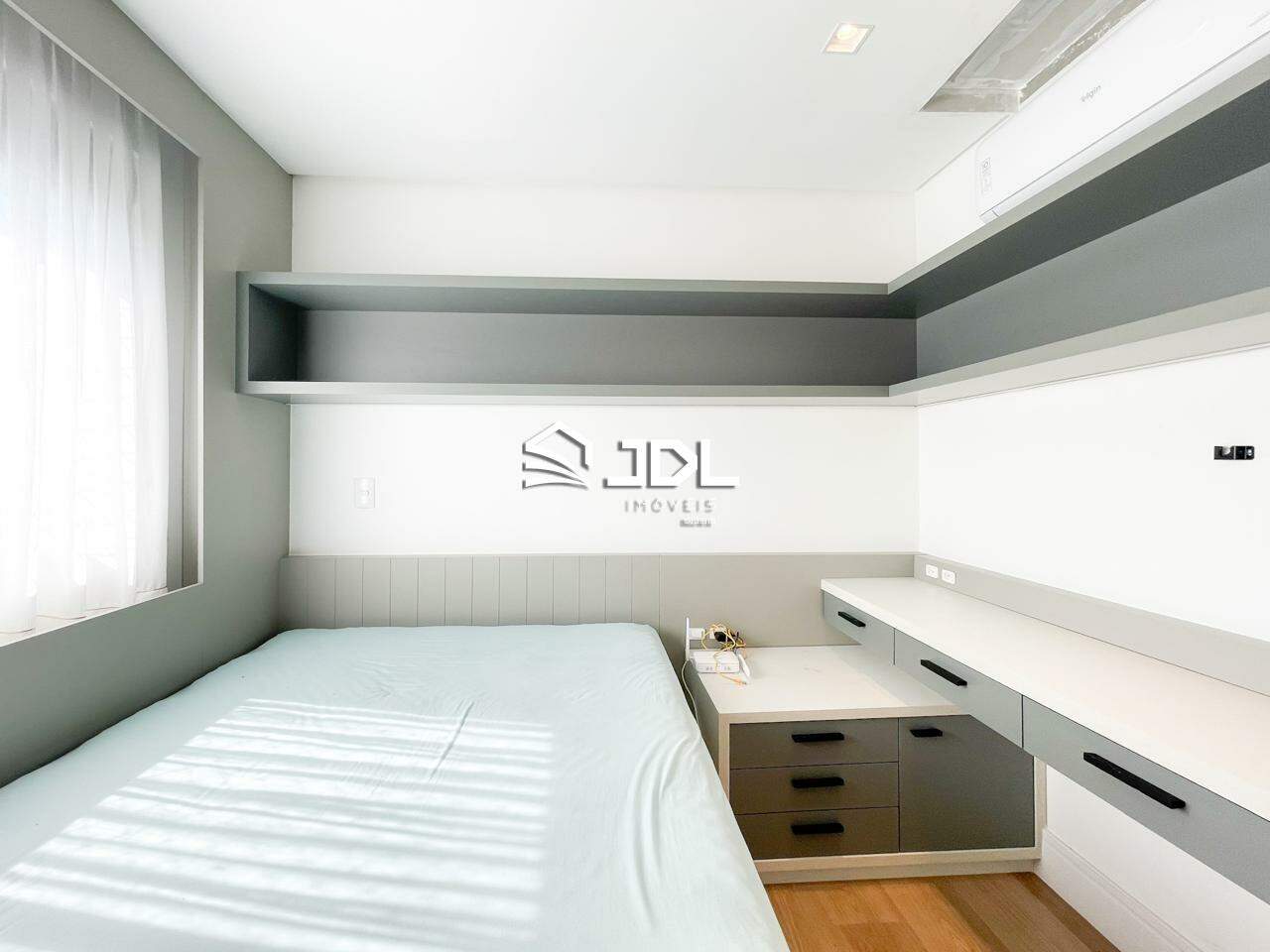 Apartamento à venda no bairro Velha: 