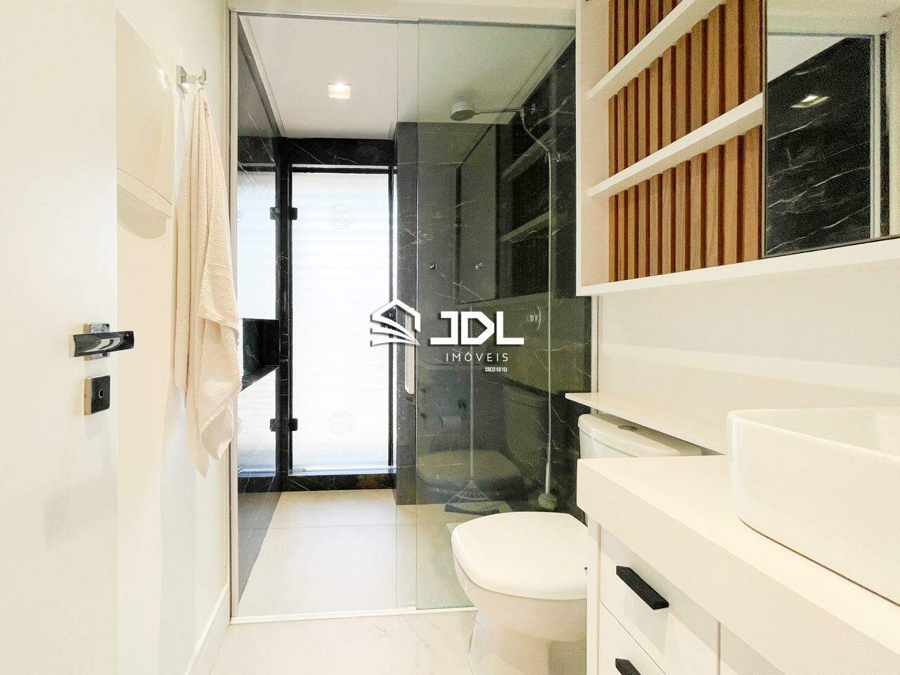 Apartamento à venda no bairro Velha: 