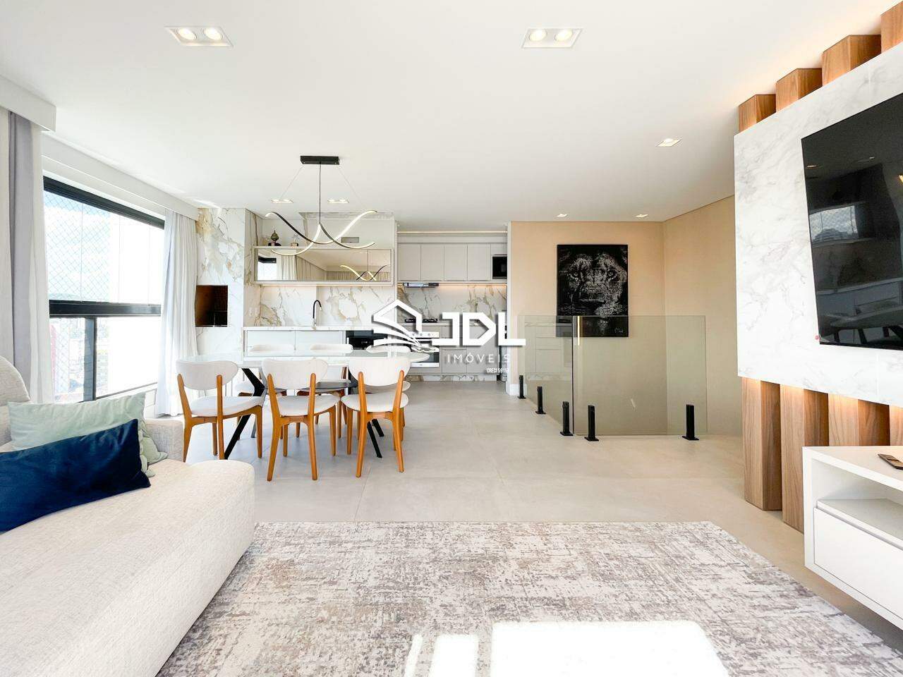 Apartamento à venda no bairro Velha: 