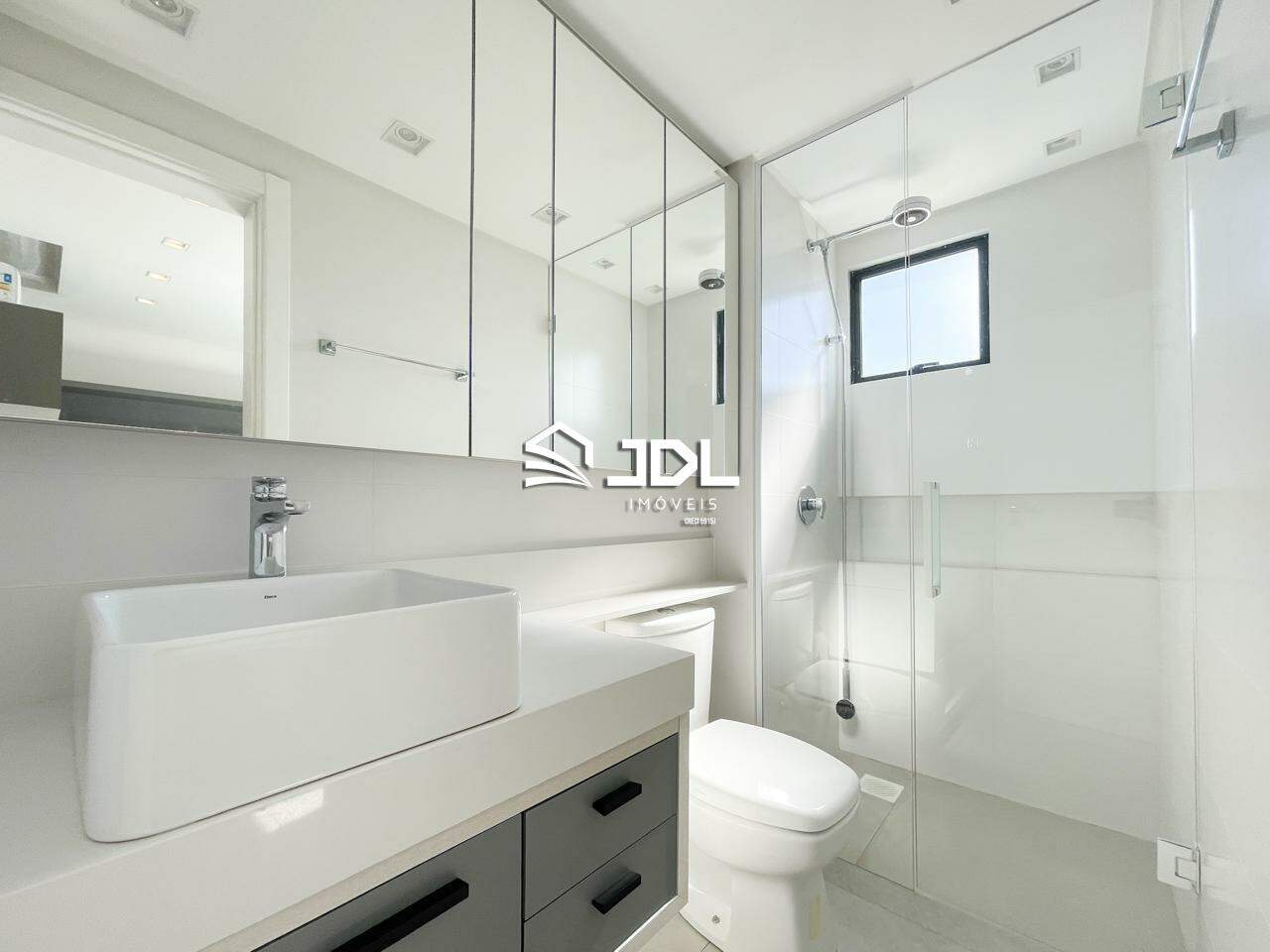 Apartamento à venda no bairro Velha: 
