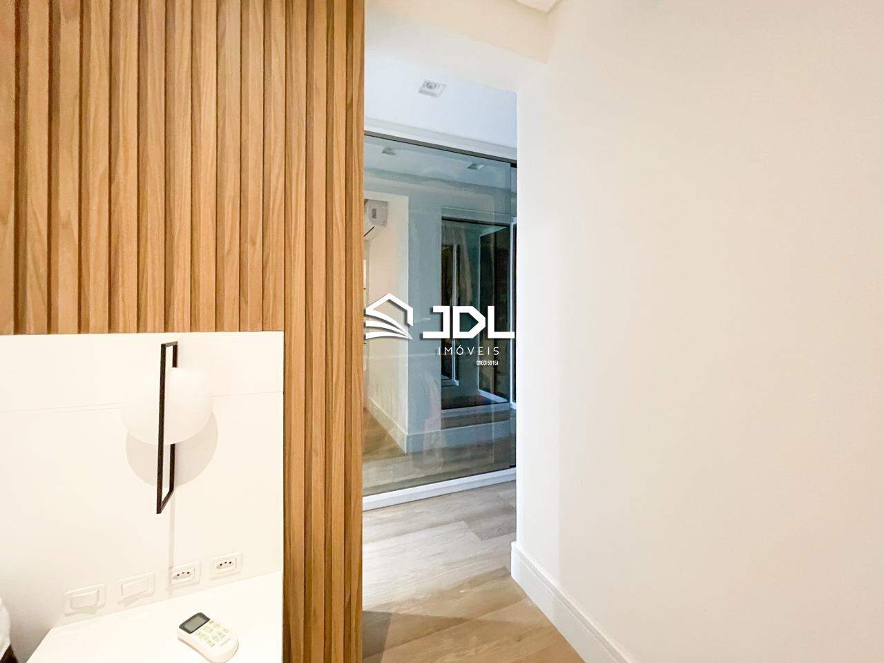 Apartamento à venda no bairro Velha: 