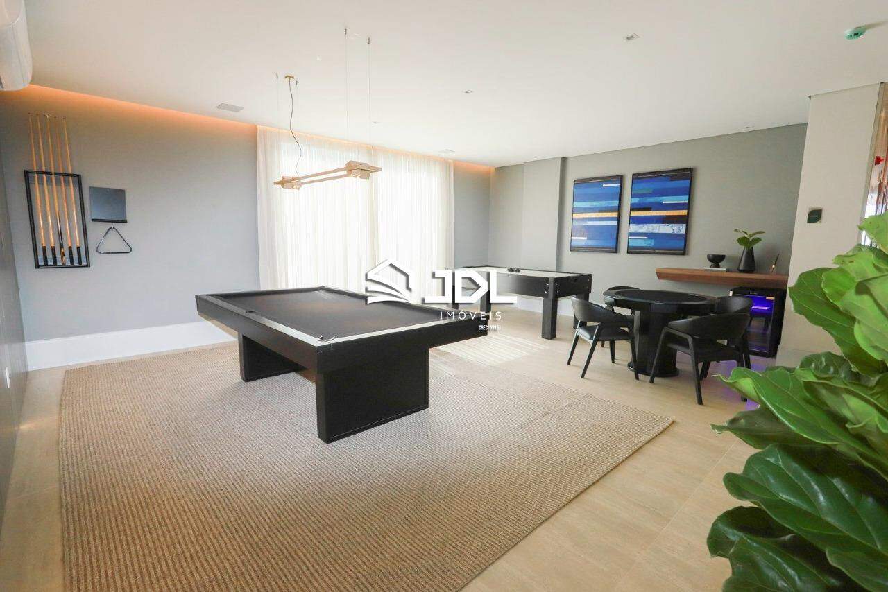 Apartamento à venda no bairro Praia Brava: