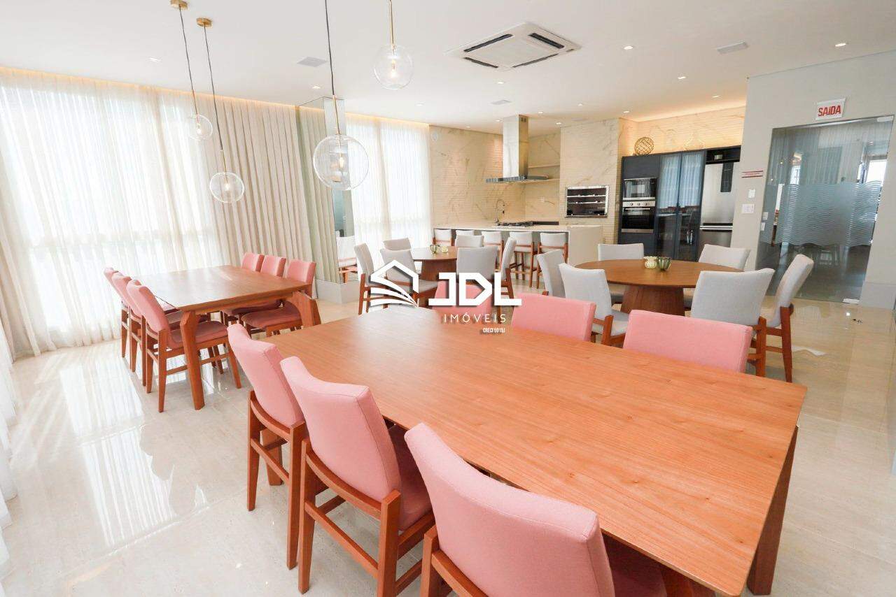 Apartamento à venda no bairro Praia Brava:
