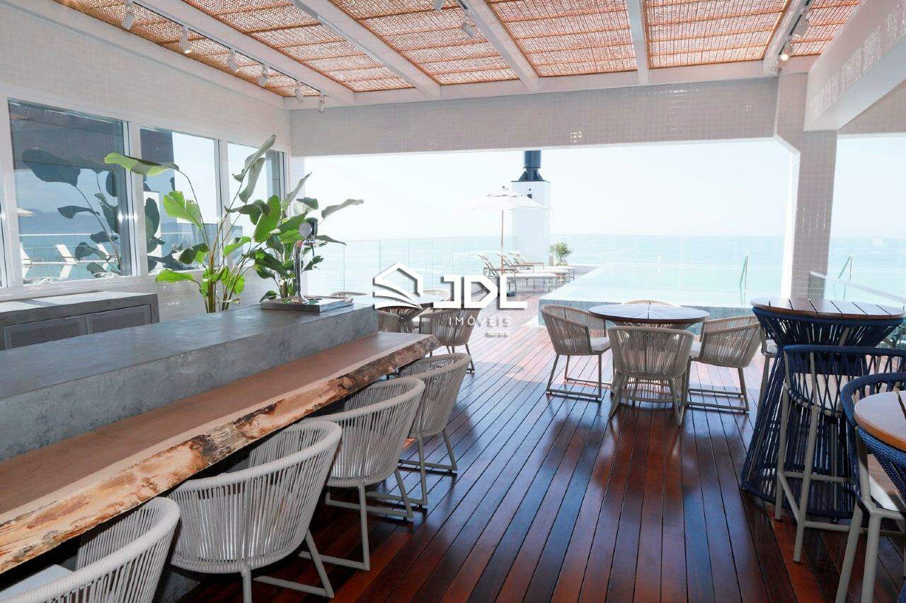 Apartamento à venda no bairro Praia Brava: