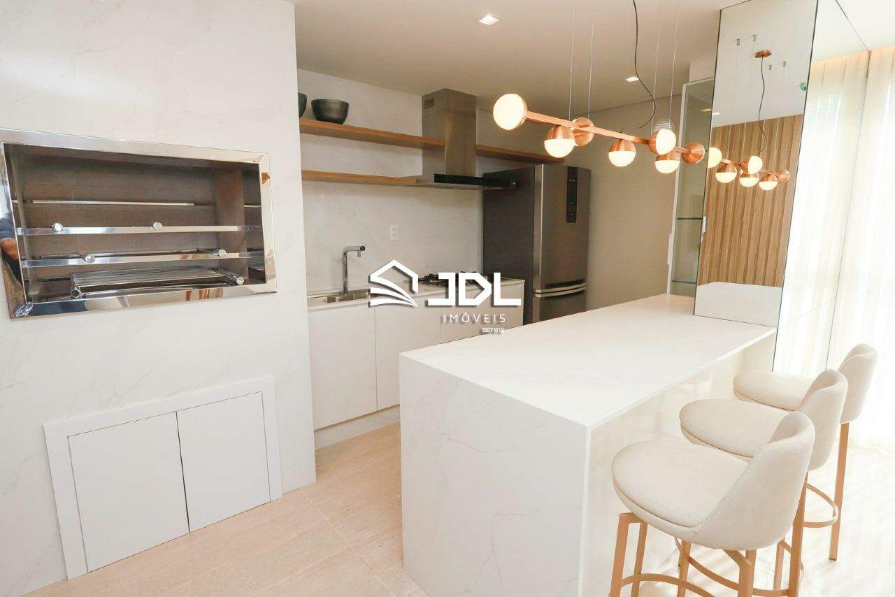 Apartamento à venda no bairro Praia Brava: