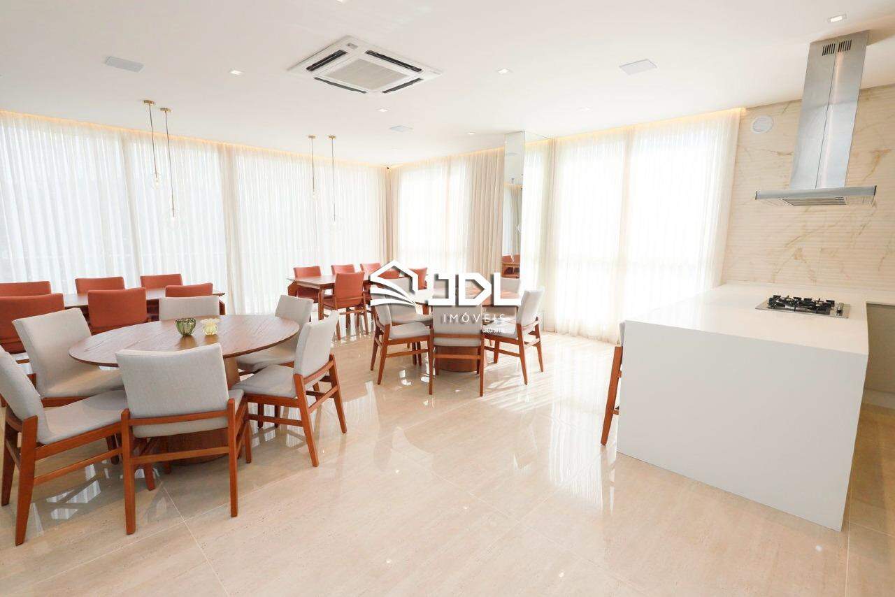 Apartamento à venda no bairro Praia Brava: