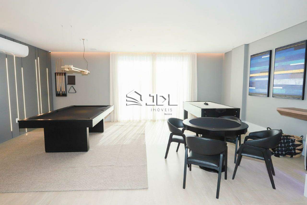 Apartamento à venda no bairro Praia Brava: