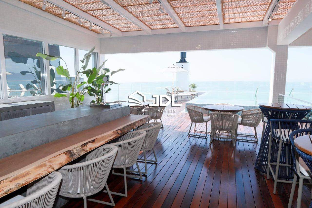 Apartamento à venda no bairro Praia Brava: