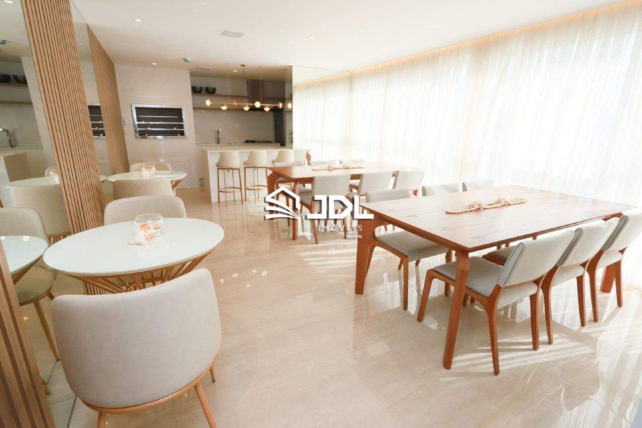 Apartamento à venda no bairro Praia Brava:
