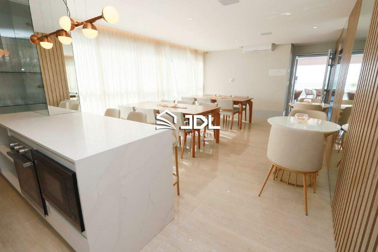 Apartamento à venda no bairro Praia Brava: