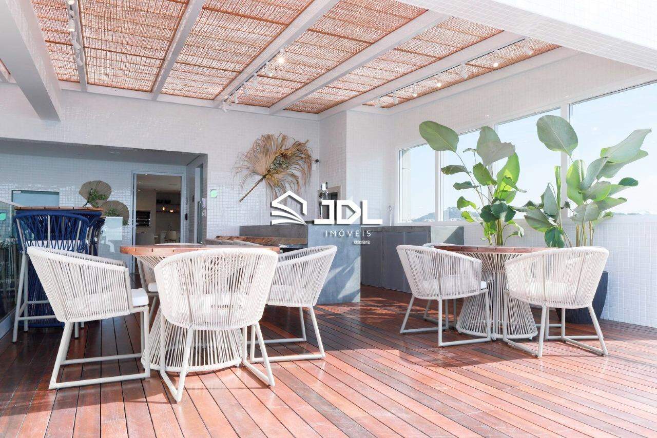 Apartamento à venda no bairro Praia Brava: