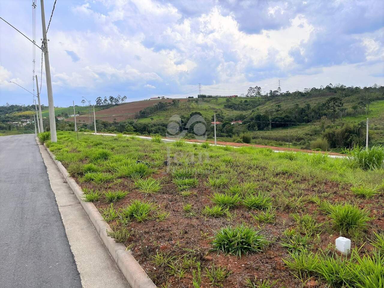 Terreno em Condomínio à venda no Mogi Moderno: 