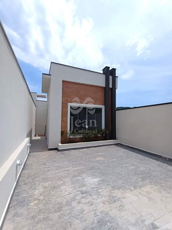 Casa à venda no Botujuru: 