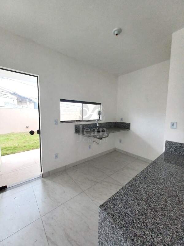 Sobrado à venda no Jardim Camila: 