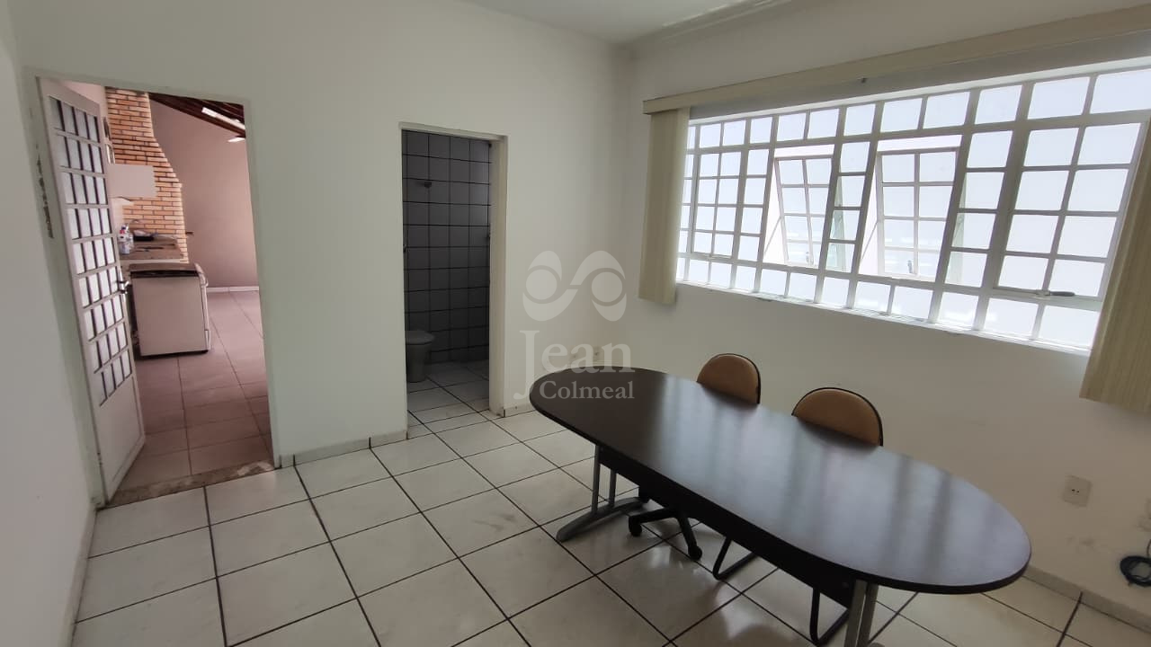 Casa Comercial para aluguel no Centro: 