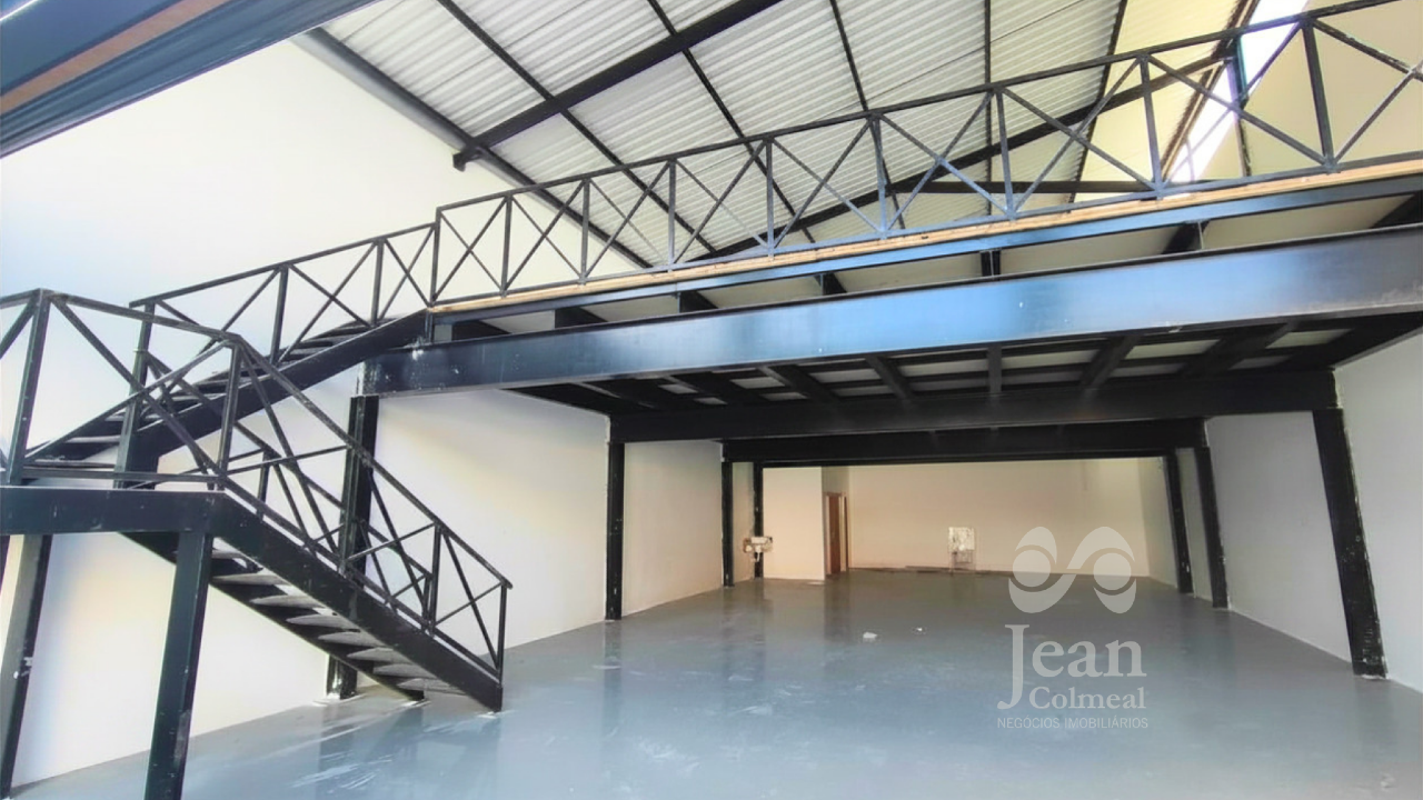 Galpão Comercial para aluguel no Jardim Rodeio: 