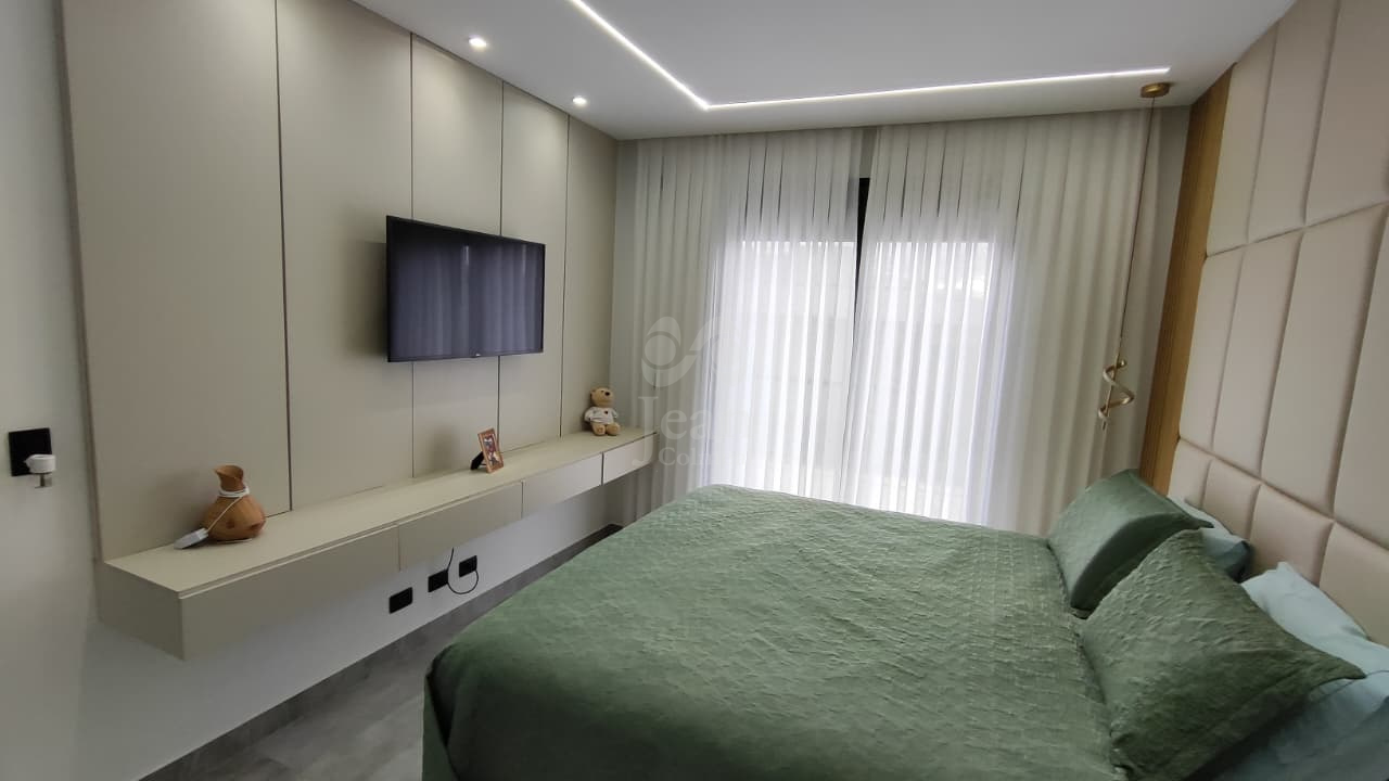 Casa em condomínio à venda no Cesar de Souza: 