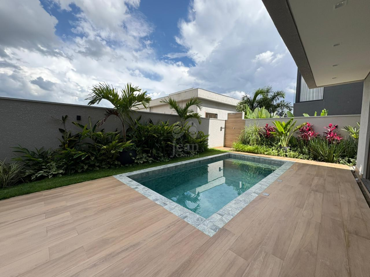 Casa em condomínio à venda no Fazenda Rodeio: 