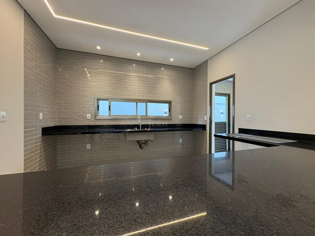 Casa em condomínio à venda no Fazenda Rodeio: 