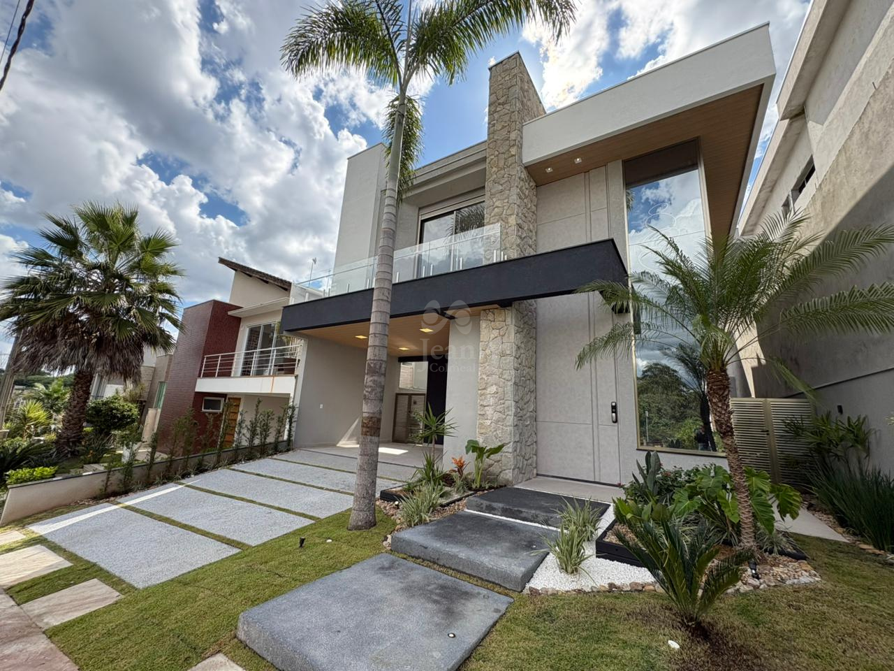 Casa em condomínio à venda no Fazenda Rodeio: 