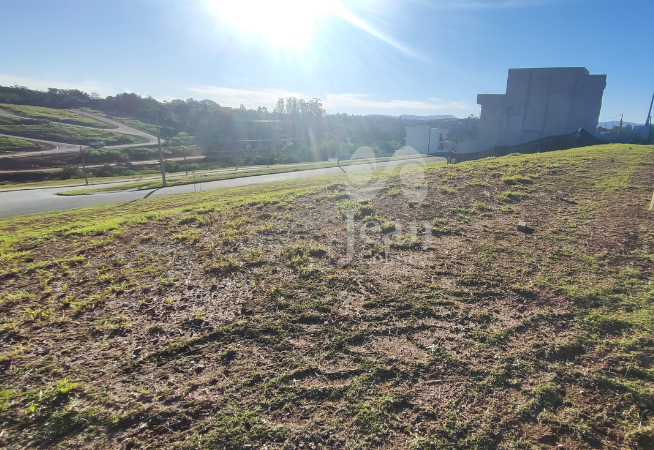 Terreno em Condomínio à venda no Porteira Preta: 